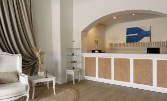 Paradise Art Hotel