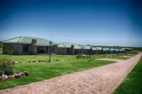 Mentors Country Estate - Bed and Breakfasts