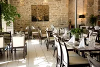 Logis Hôtel Restaurant la Brasserie Hotels in Treignac
