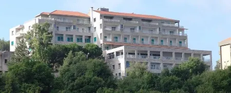 Hotel Monte Bello Отели в г. Kafarakab