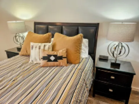 Guests Say:  "METICULOUSLY CLEAN"  and  "ABSOLUTELY BEAUTIFUL