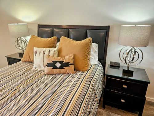 Guests Say:  "METICULOUSLY CLEAN"  and  "ABSOLUTELY BEAUTIFUL