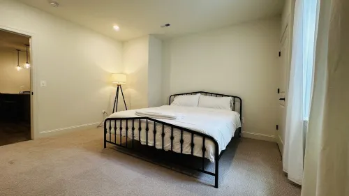 Brand New Custom 2br-2bth 1500sqft Basement