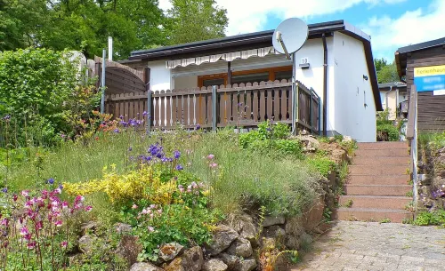 Vacation home at the node A10 Grill, terrace, desk, printer, 2xTV, kitchen Hotels in Greifenstein