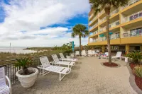 Gulfview Balcony and Spacious Living Area - Stunning Beach Haven