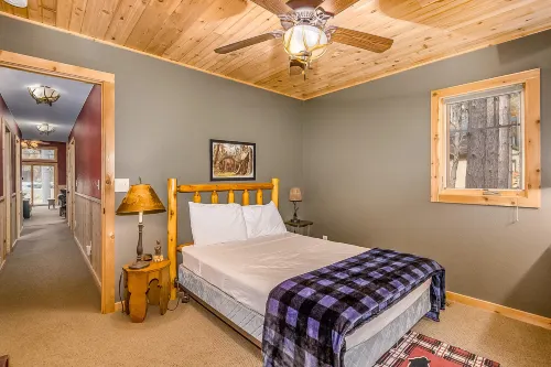 Whispering Pines Hotels in Weldon Township