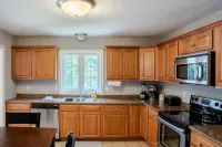 High-End Kitchen and Spacious Backyard Oasis - Charming Retreat Hotel a Plainville