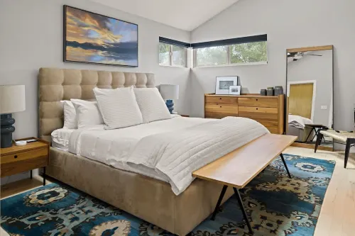 Cozy Patio, Gas Grill, and Garage Parking - Charming Getaway Hotels in Edgewater