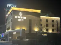 Wanju Brown Dot Wanju Samrye Branch Hotels near Mahangwan Museum