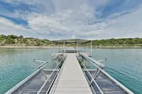 Vineyard Haus (Both Sides of a Duplex) w/Boat Dock on Lake Travis Hotels in Hudson Bend