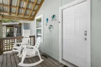 Community Pool and Cozy Comfort - Charming Cottage Retreat Hotels in Aransas County