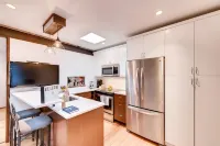 Tranquil Hideaway - Private Pool, Close to Downtown Hotels in Berry Hill