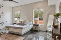 Private Pool and Rooftop Deck with Golf Course Views - Charming Oasis