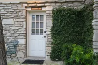 Private Patio and Scenic Creek Views - Elegant Escape