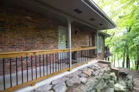 Blue Heron Cove Lakehouse in the Ozarks