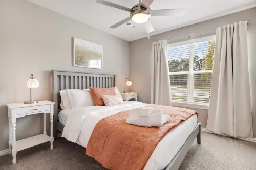 Outdoor Living Space and Game Room - Stunning Modern Retreat