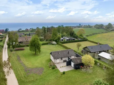 "Andine" - 250m from the sea Hotels near Knudshovedhalvøen