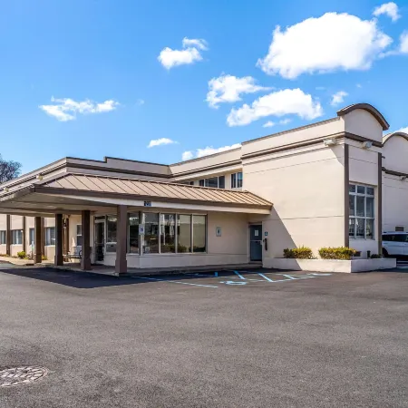 Days Inn by Wyndham Albany Suny