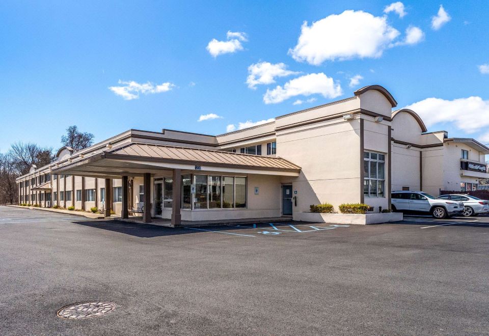 데이즈 인 바이 윈덤 올버니 SUNY