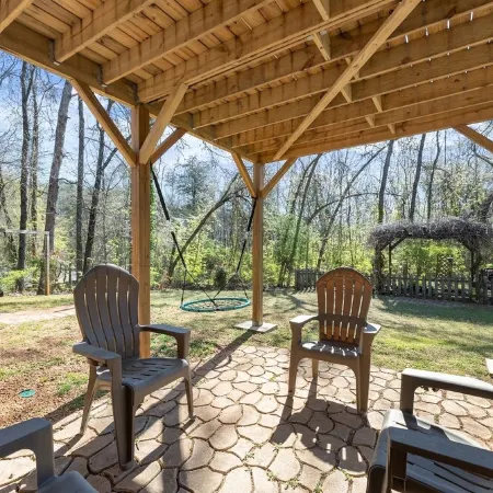 Family Friendly, Sleeps 11, Pets allowed!
