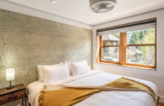 Scenic Views and Cozy Lodge Decor - Charming Mountain Escape Hotels in Homewood