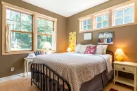 Breathtaking Views and Modern Kitchen - Exquisite Waterfront Retreat