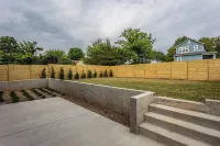 Mini Metro - Rooftop Deck with Skyline View! Hotel in zona Fletcher Park