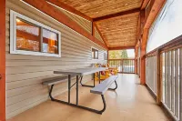 Dayspring Cottages Hotels in Armour