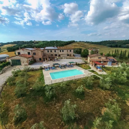 Cottage in Asciano with Pool and Terrace