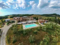 Cottage in Asciano with Pool and Terrace