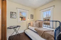 Cozy Home in Downtown Loveland W/ Free Bikes! Hotels in Berthoud