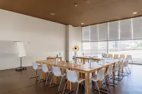 Basic Braga by Axis Hotels in Ferreiros