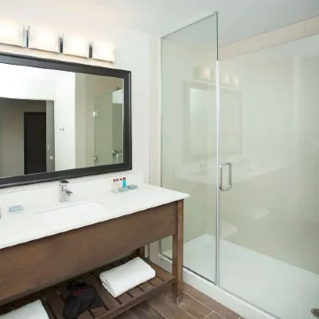 Wingate by Wyndham Calgary Airport