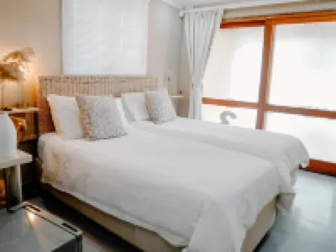 Lighthouse Guesthouse & Cafe Hotels in Southern