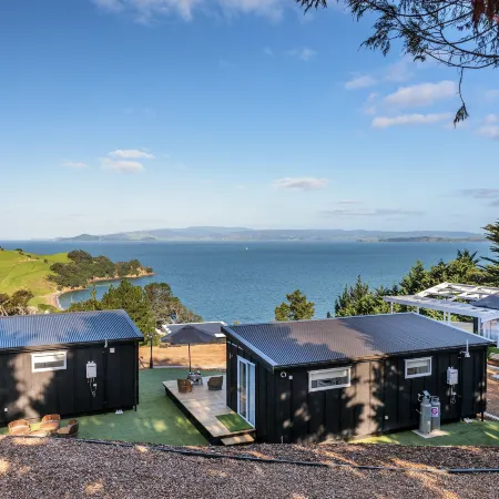 Woodside Bay Chalets Отели в г. Уэйхек Айленд