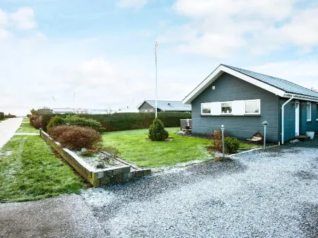 6 Person Holiday Home in Juelsminde by Traum