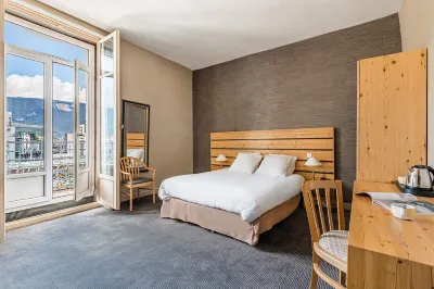 Hôtel Terminus Hotels near Collegiate Church of Saint-André, Grenoble