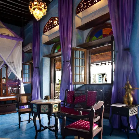 Emerson Spice Hotel