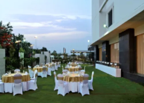 Red Fox by Lemon Tree Hotels, Bhiwadi