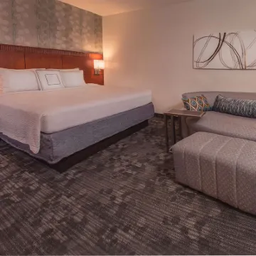 Sonesta Select Arlington Rosslyn Hotels near Air Force Memorial