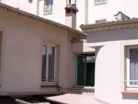 Hôtel de Flore Hotels in Saint-Raphaël