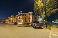 Staybridge Suites MIDDLETON/MADISON-WEST by IHG - parking