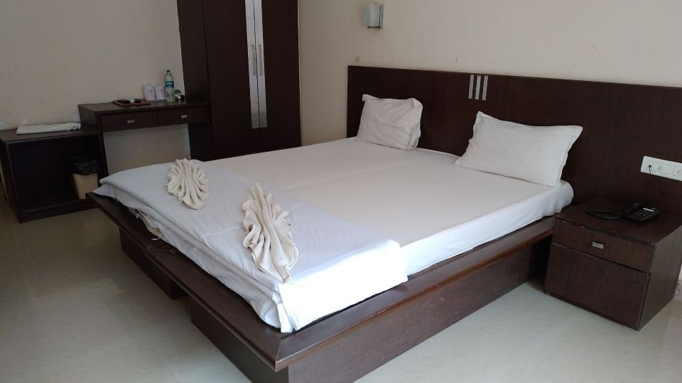 Kings Crown Resort - Mandarmani