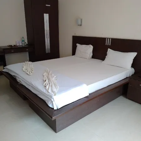 Kings Crown Resort - Mandarmani