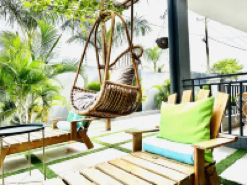 Luxurious Villa Pool Hot Tub and Bar