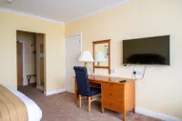 Tiverton Hotel Lounge & Venue Hotels in Bampton