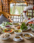 Spice Coast Cruises CGH Earth-Houseboat - เรือสำราญ