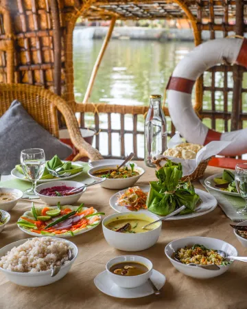 Spice Coast Cruises CGH Earth-Houseboat Отели в г. Мухамма