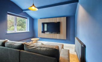 Host & Stay - South View