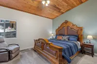 Spacious A-Frame Pines Cabin 12 Beds Loft Game Room